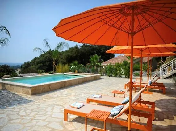 Les Trois Tours De Luxe Adult Only *
